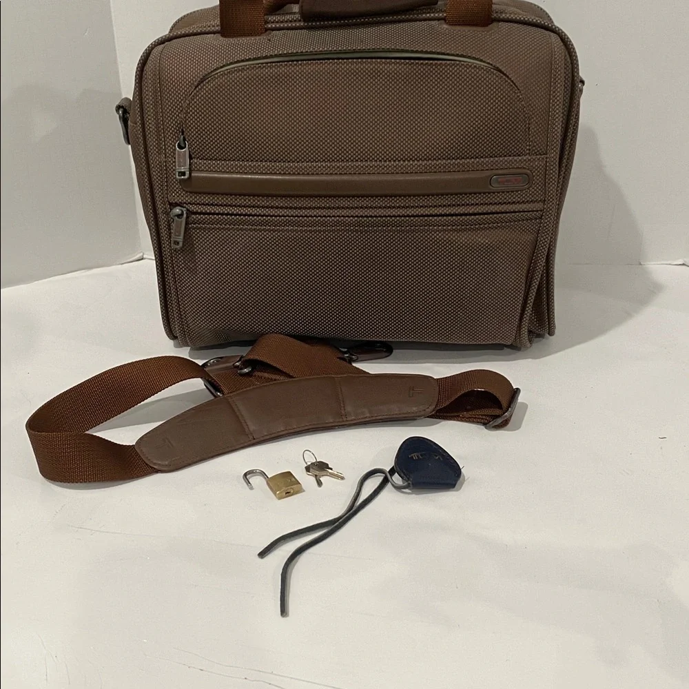 Tumi Ballistic Nylon Accessory Satchel Style #022155CH4 12